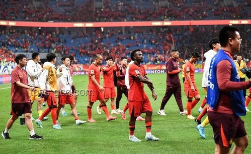 国足vs巴林首发阵容对比分析
